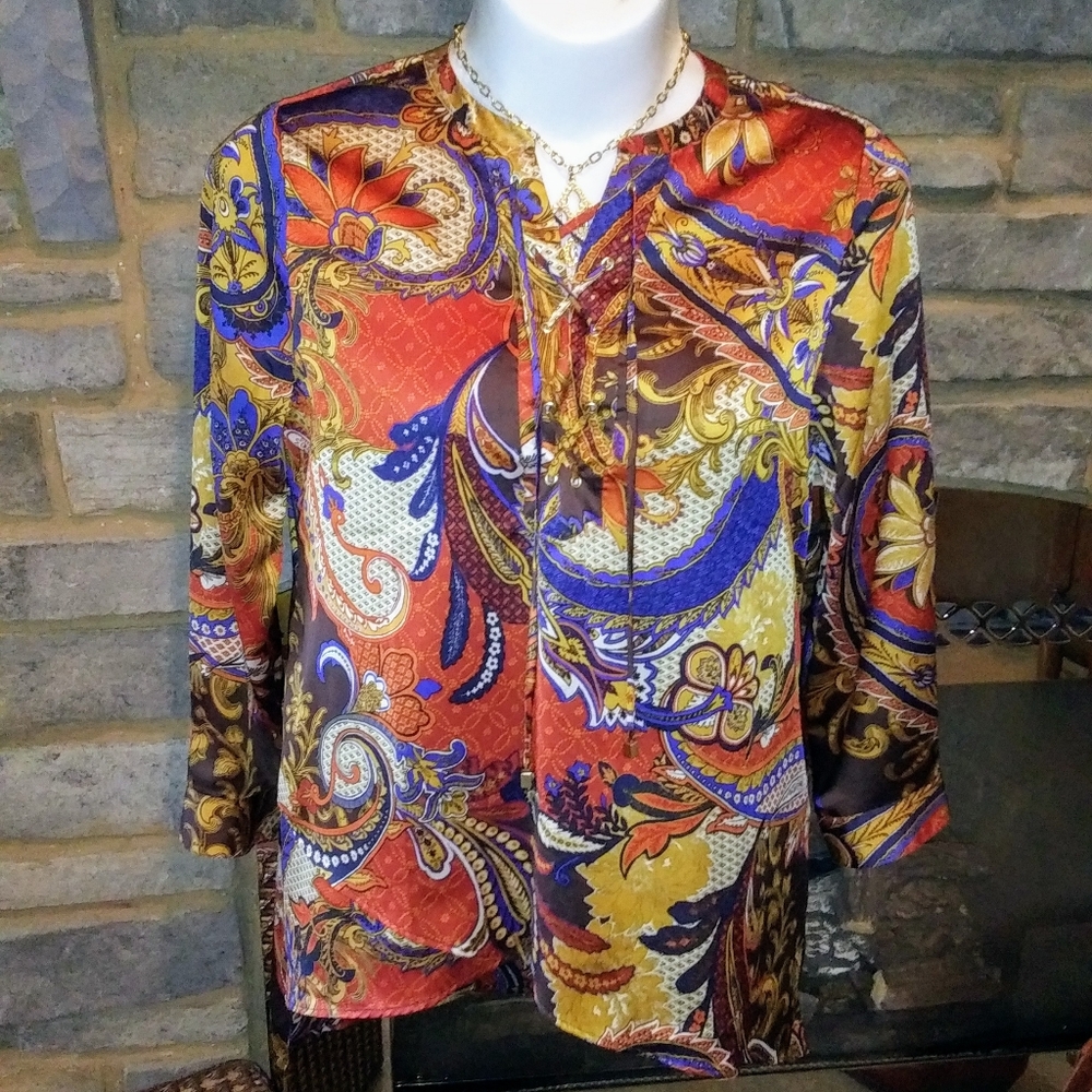 ⭐ New Chico's blouse